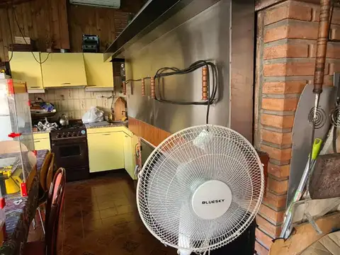 Casa en Venta con 3 cocheras