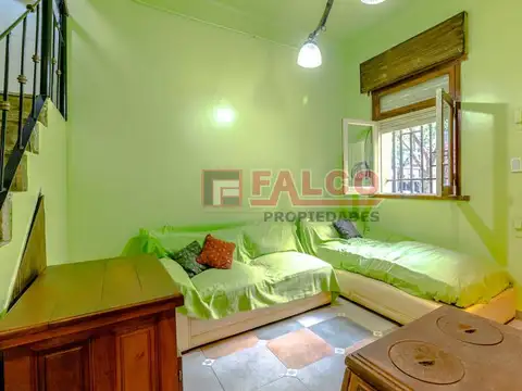 Depto Tipo Casa en Alquiler de 6 ambientes