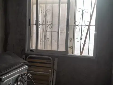 Depto Tipo Casa en Venta en Moron Sur, USD 48.000