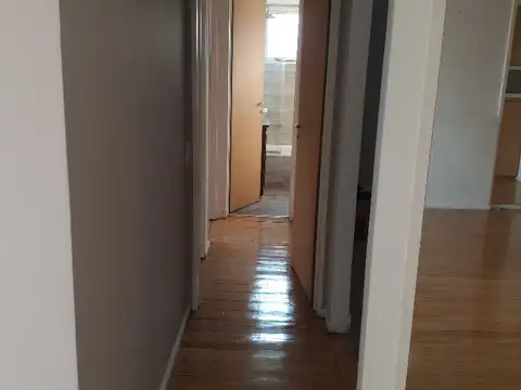 Departamento 3 ambientes al frente con balcon