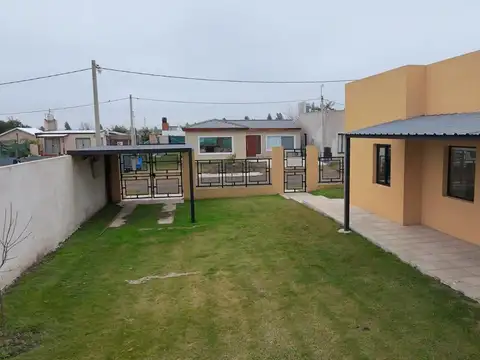 Casa 3 ambientes con 1 baño
