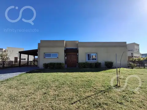 Casa en Alquiler de 3 dormitorios