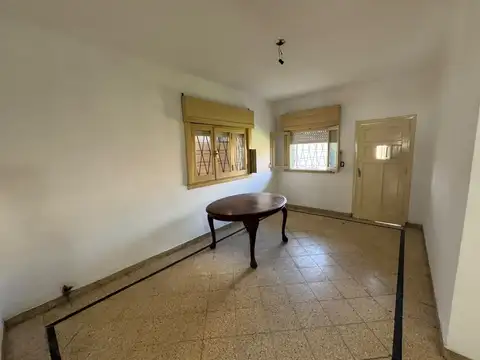 Depto Tipo Casa en Alquiler de 3 ambientes