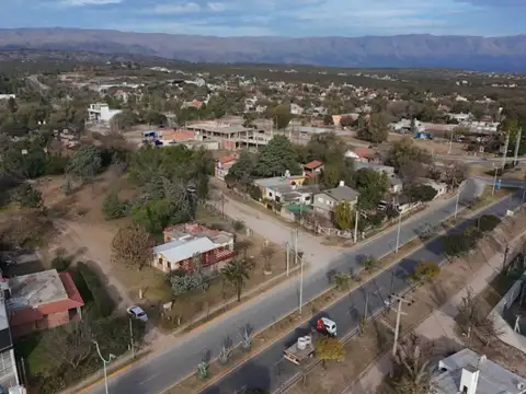 VENTA LOCAL DPTOS LOTES RUTA INGRESO MINA CLAVERO