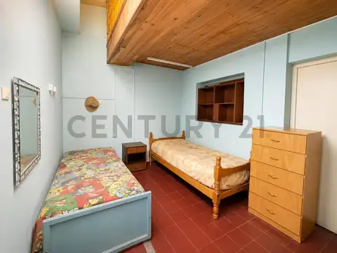 Casa en Venta con 6 cocheras