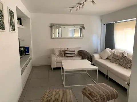 VENTA CHALET 5 AMB/GARAGE/PATIO ZONA CHAUVIN
