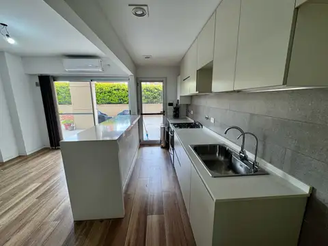 Departamento tres ambientes con cochera en venta - Klover plaza