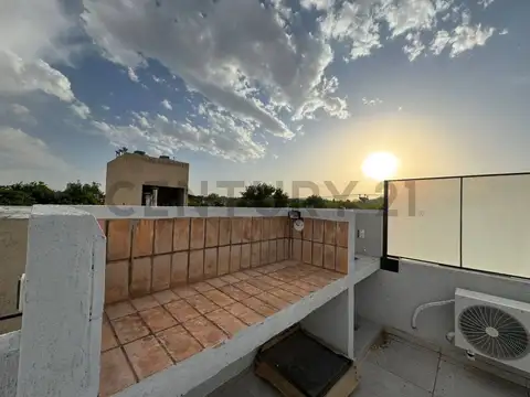 Departamento en Alquiler con 1 cocheras
