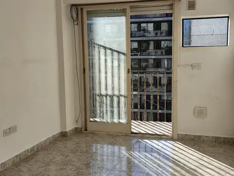Muy luminoso con balcón en alquiler en Palermo