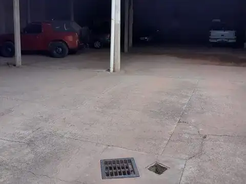 Arenales e/ Laprida y Coronel Suárez