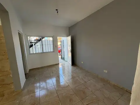 Depto Tipo Casa en Alquiler de 1 dormitorio
