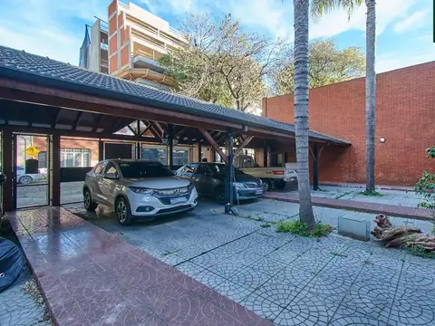 Rivera 5700, Piso pb