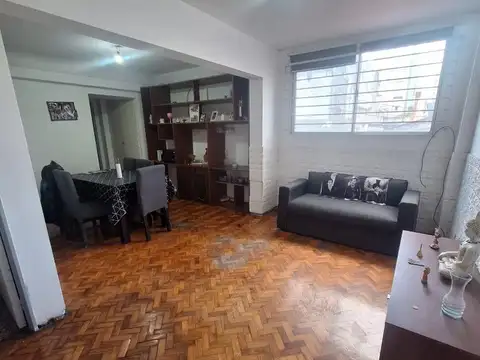 Alsina 100, Piso 2