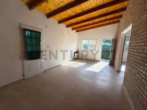 CASA | 3 AMBIENTES | GRAN PARQUE | EXCELENTE UBICACIÓN | PARRILLERO | FUNES