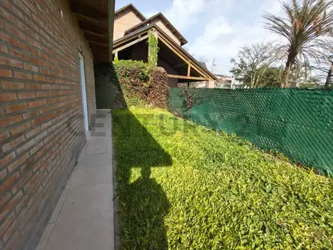 Casa en Alquiler en Funes, $ 800.000