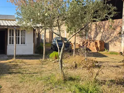 Alquiler Casa, salón y pileta Acc.Sur Carrodilla