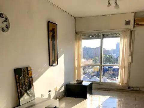 Martin Rodriguez 400, Piso 7