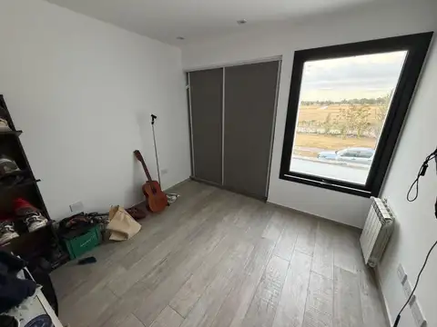 Depto Tipo Casa 4 ambientes con 3 baños