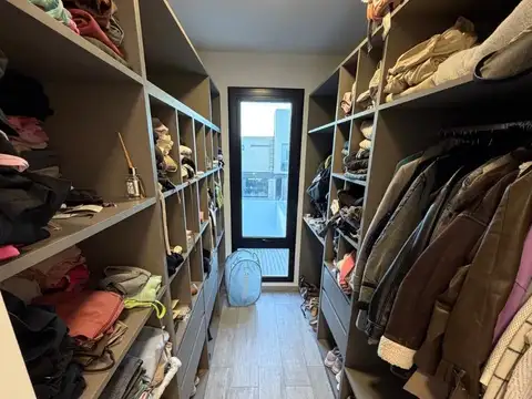 Depto Tipo Casa en Alquiler de 3 dormitorios