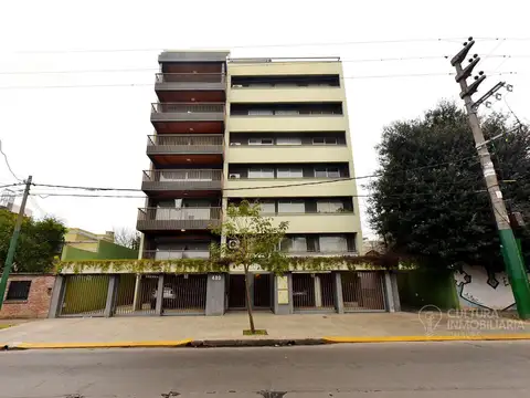 DEPARTAMENTO VENTA 4 AMBIENTES COCHERA ITUZAINGO