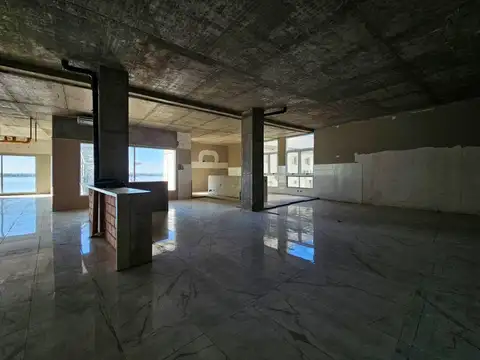 OFICINA/LOCAL COMERCIAL DE 340m2 CON VISTA AL RÍO EN ALQUILER EN PUERTO NORTE