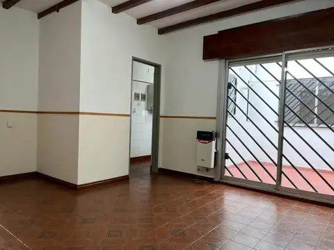 Bolivia 1062 , Piso PB