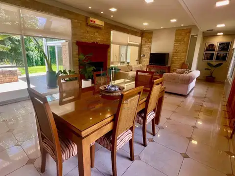 Casa en Venta en Club Privado Loma Verde, USD 170.000