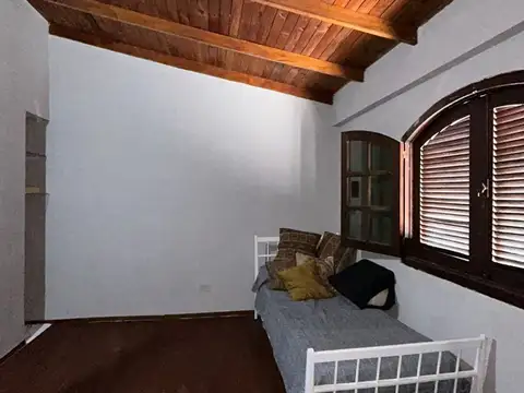 SE ALQUILA DUPLEX AMUEBLADO EN LOS 4 BULEVARES