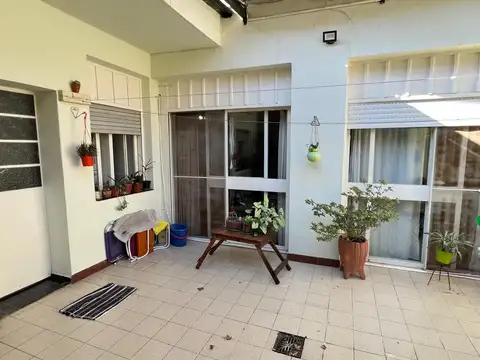 Casa 2 / 3 Dormitorios + COCHERA + TERRAZA