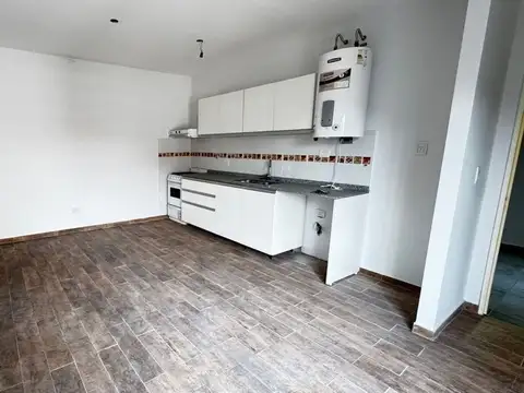 Venta a estrenar en lanus, balcon al frente