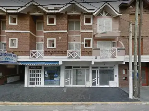 Venta Local En La Lucila Mendoza Al 4600
