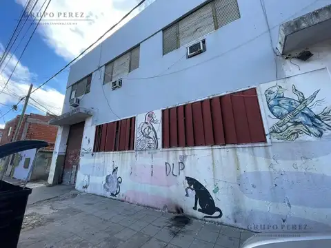 AV. M. Belgrano al 2000