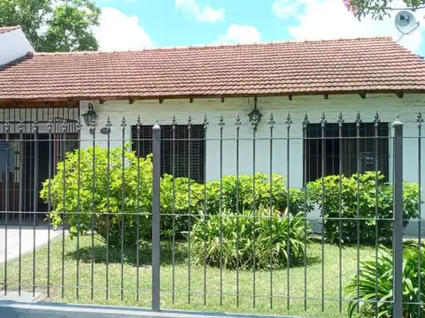 Casa en alquiler en Adrogué