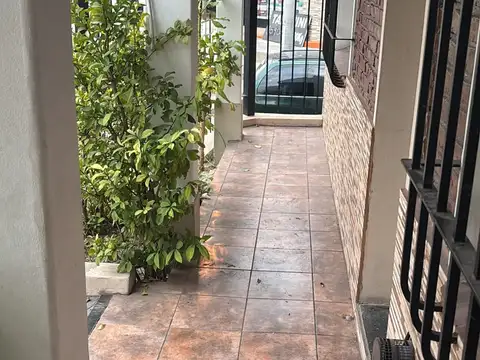 Depto Tipo Casa en Alquiler de 2 dormitorios