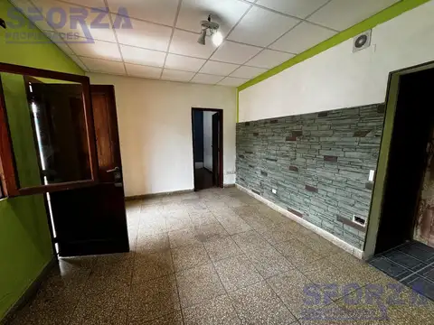 Casa 5 ambientes con 2 baños
