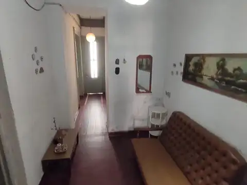 Casa 6 ambientes con 1 baño