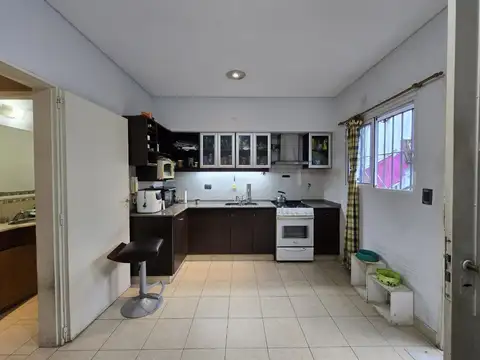 Depto Tipo Casa en Venta con 1 cocheras