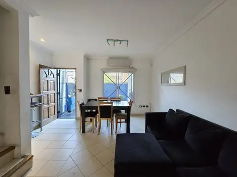 Depto Tipo Casa en Venta de 3 ambientes