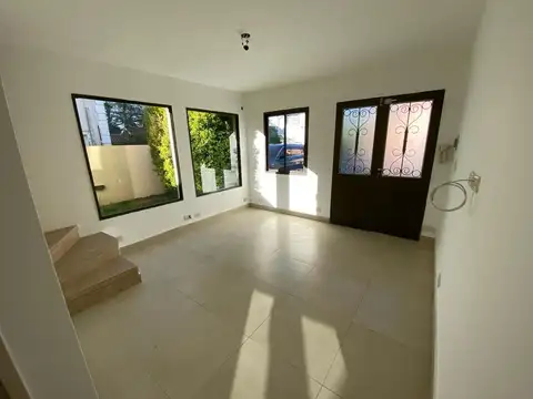 VENTA DUPLEX EN COMPLEJO VILLA VICTORIA II
