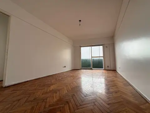Venta 3 ambientes, piso alto ,Caballito  