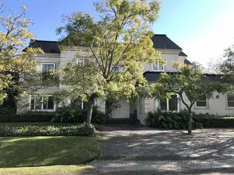 Casa en Venta en Laguna Del Sol, USD 790.000