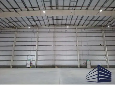 ALQUILER DE NAVE INDUSTRIAL CON OFICINAS - ÁREA DE PROMOCIÓN EL TRIÁNGULO