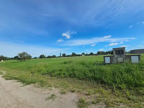 Av. Beschtedt al 2500, Barrio Santa Inés, Comarcas de Luján. Luján.