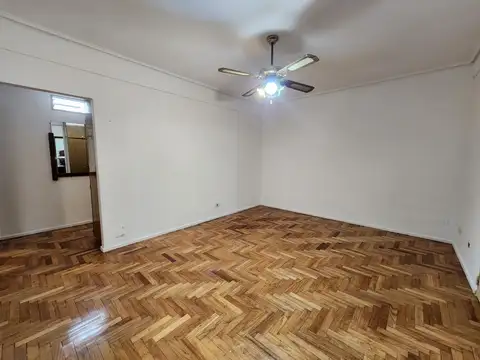 Vidal 3600, Piso 2