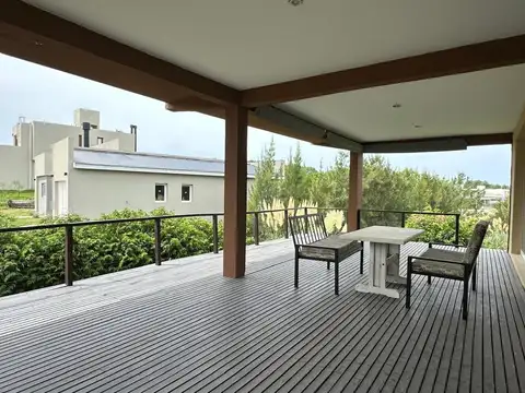 Casa en Venta en Costa Esmeralda, USD 240.000