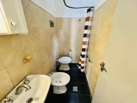 Depto Tipo Casa en Venta en Ramos Mejía, USD 45.000