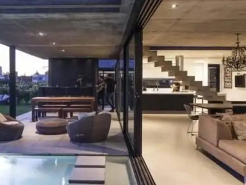 Casa en Venta en Ayres Plaza, USD 595.000