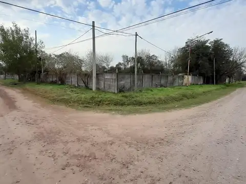 Venta | Casa y Terreno | 2 Dormitorios | Oportunidad de inversión | Gaboto