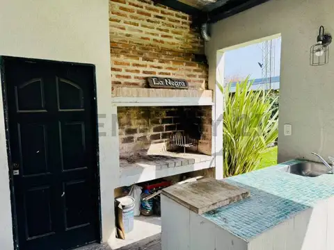 CASA EN VENTA PARQUE SICARDI