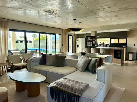 alquiler casa temporada punta del este con piscina